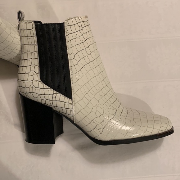 NEW Mark Fisher LTD Taline Croc-Embossed Leather Booties - Picture 6 of 14